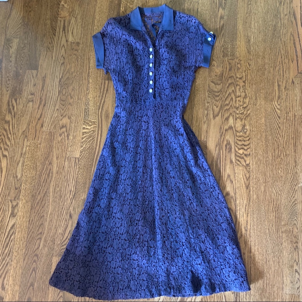 Vintage lace midi dress